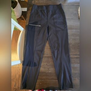 HALARA Black Leggings with Zipper Pocket